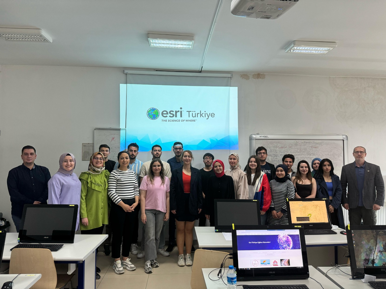 Fakültemizde “Ormancılıkta ArcGIS-PRO Kullanımı” Eğitimi Gerçekleştirildi