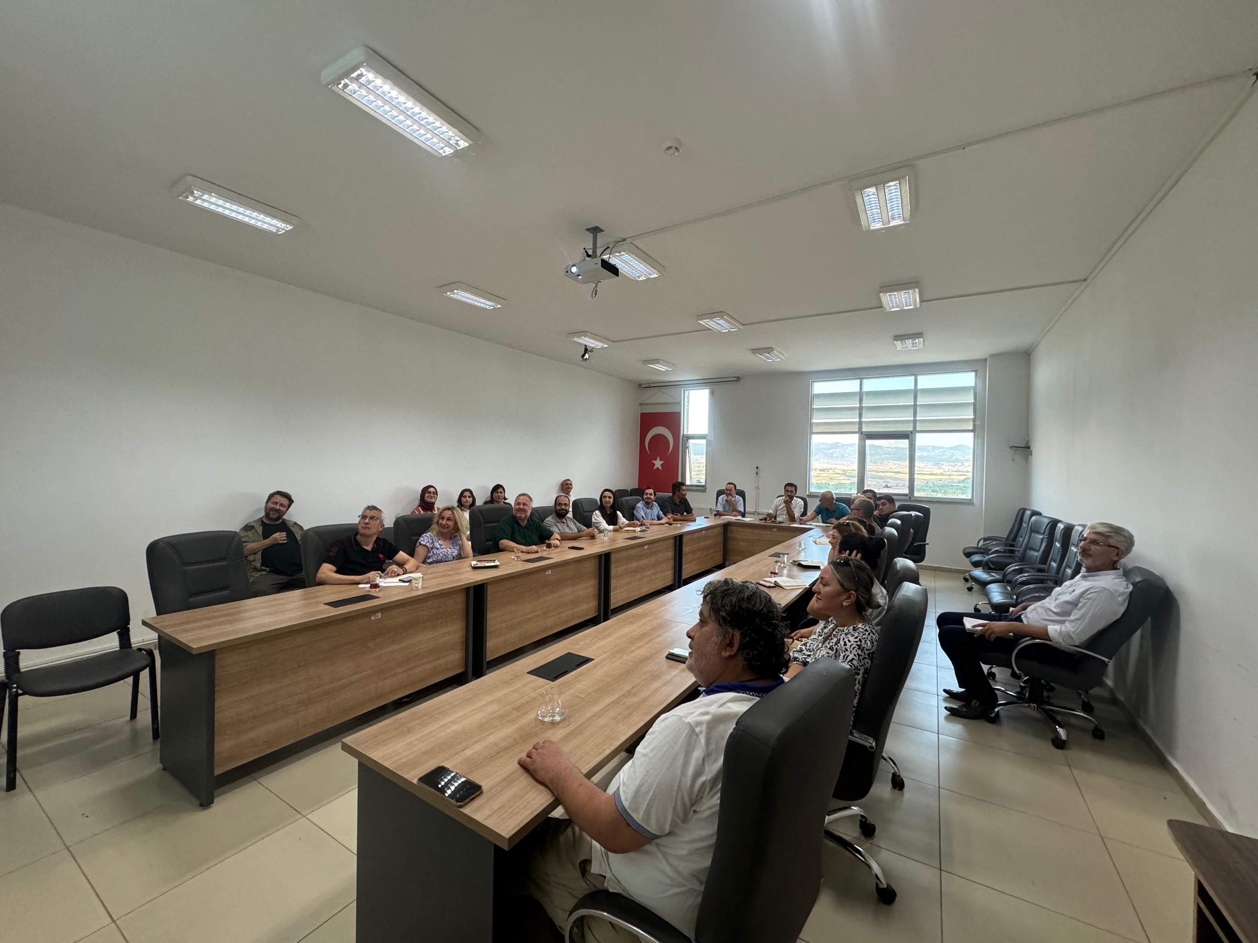 Fakültemizde Bologna Süreci ve Akreditasyon Bilgilendirme Toplantısı Gerçekleştirildi-II