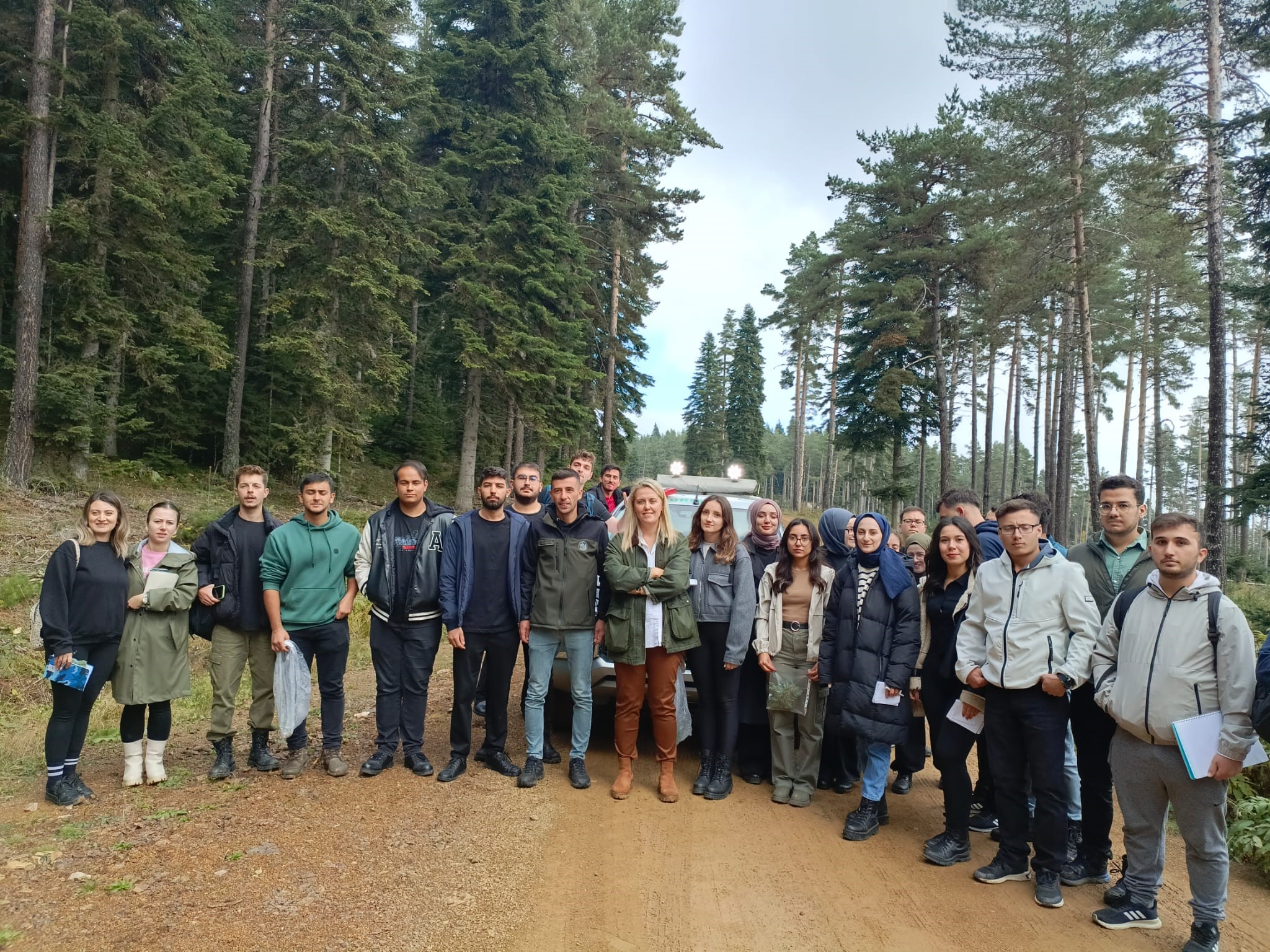 Gymnosperm Dersi 4. Haftasında, Doç. Dr. Seray ÖZDEN KELEŞ Rehberliğinde Daday Orman İşletme Müdürlüğü Ballıdağ Ormanlarında Gerçekleştirildi