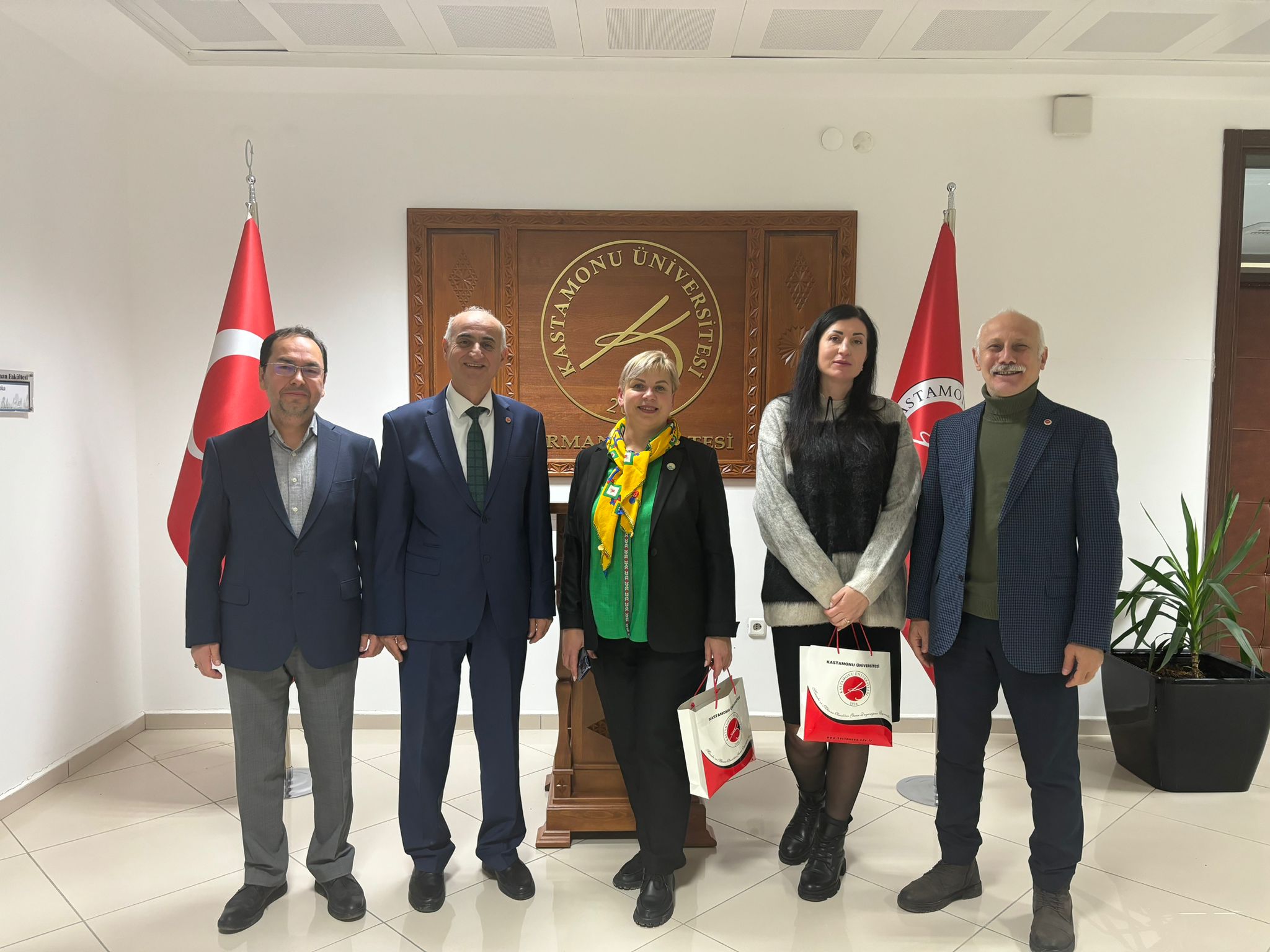 Türkiye-Ukrayna İş Birliği ile Bal Arıcılığında Yenilikçi Adımlar