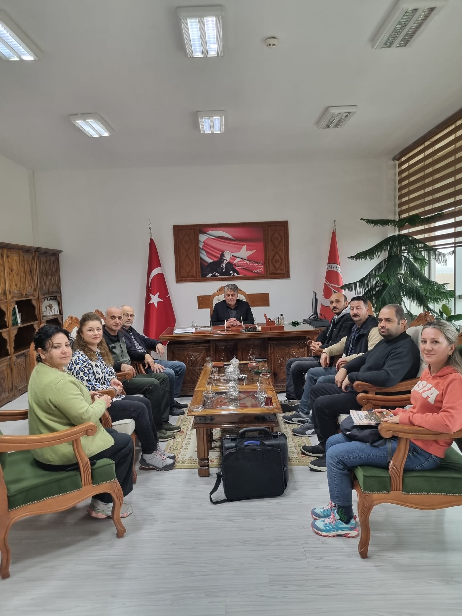 Kıyık Köyü’ndeki 860 Yaşındaki Anıt Karaçamın Kuruma Durumu Bilimsel Olarak İnceleniyor