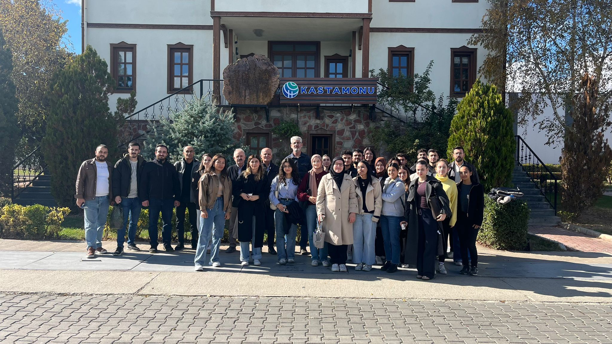 Fakültemiz Orman Endüstri Mühendisliği Öğrencilerimizden Kastamonu Entegre Firmasına Ziyaret