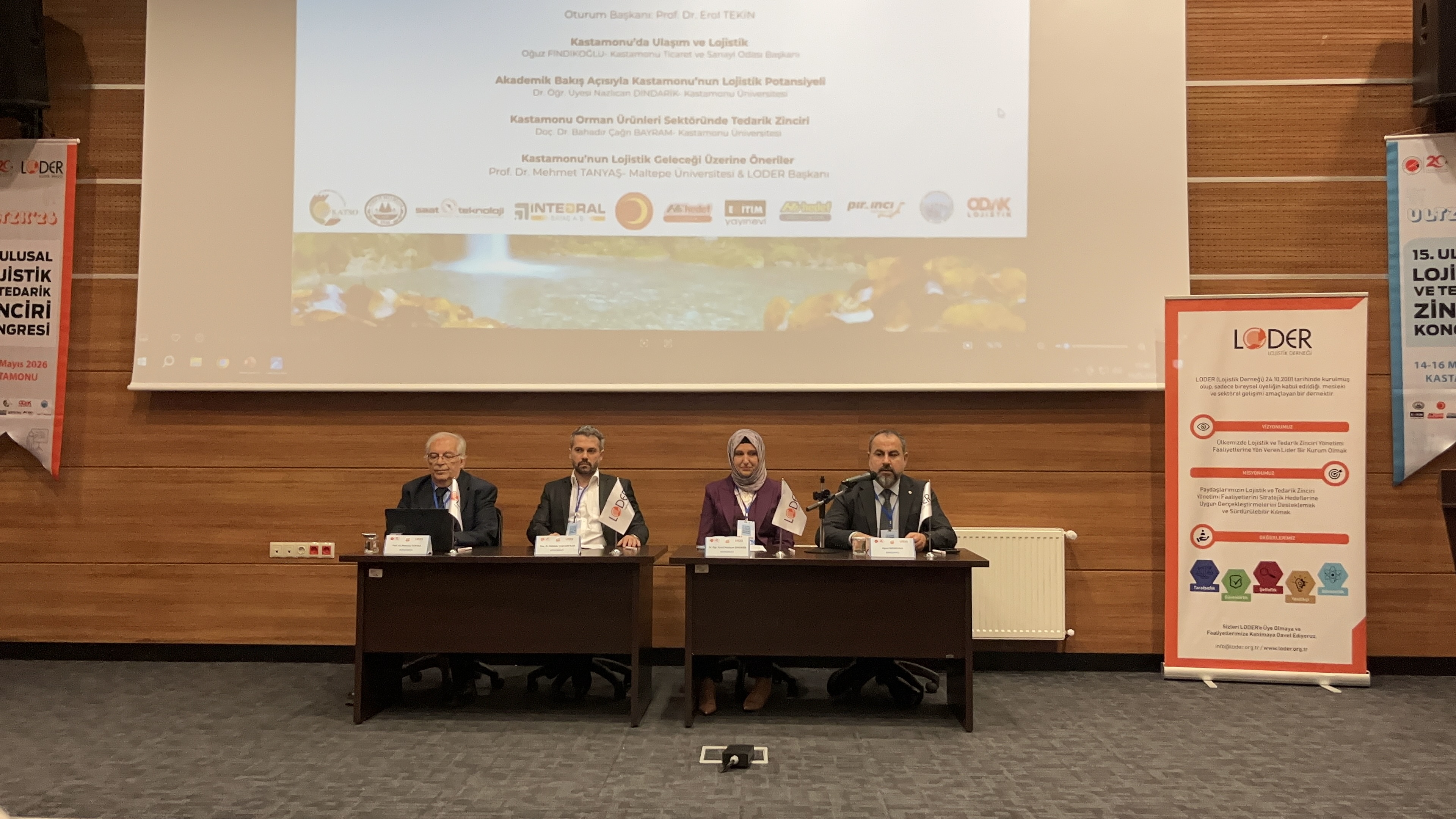 Fakültemiz öğretim üyesi Doç. Dr. Bahadır Çağrı BAYRAM Kastamonu’nun Lojistik Geleceği Panelinde Sektörel Değerlendirmelerde Bulundu