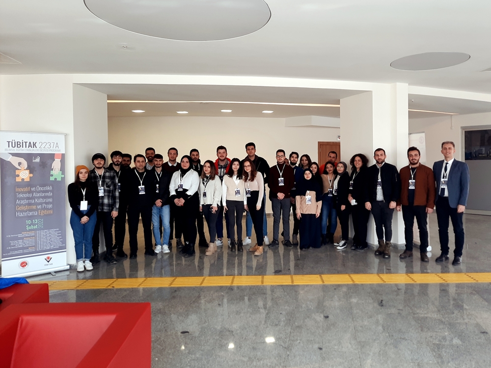 İnovatif ve Öncelikli Teknoloji Alanlarında Araştırma Kültürünü Geliştirme ve Proje Hazırlama Eğitimi Yapıldı