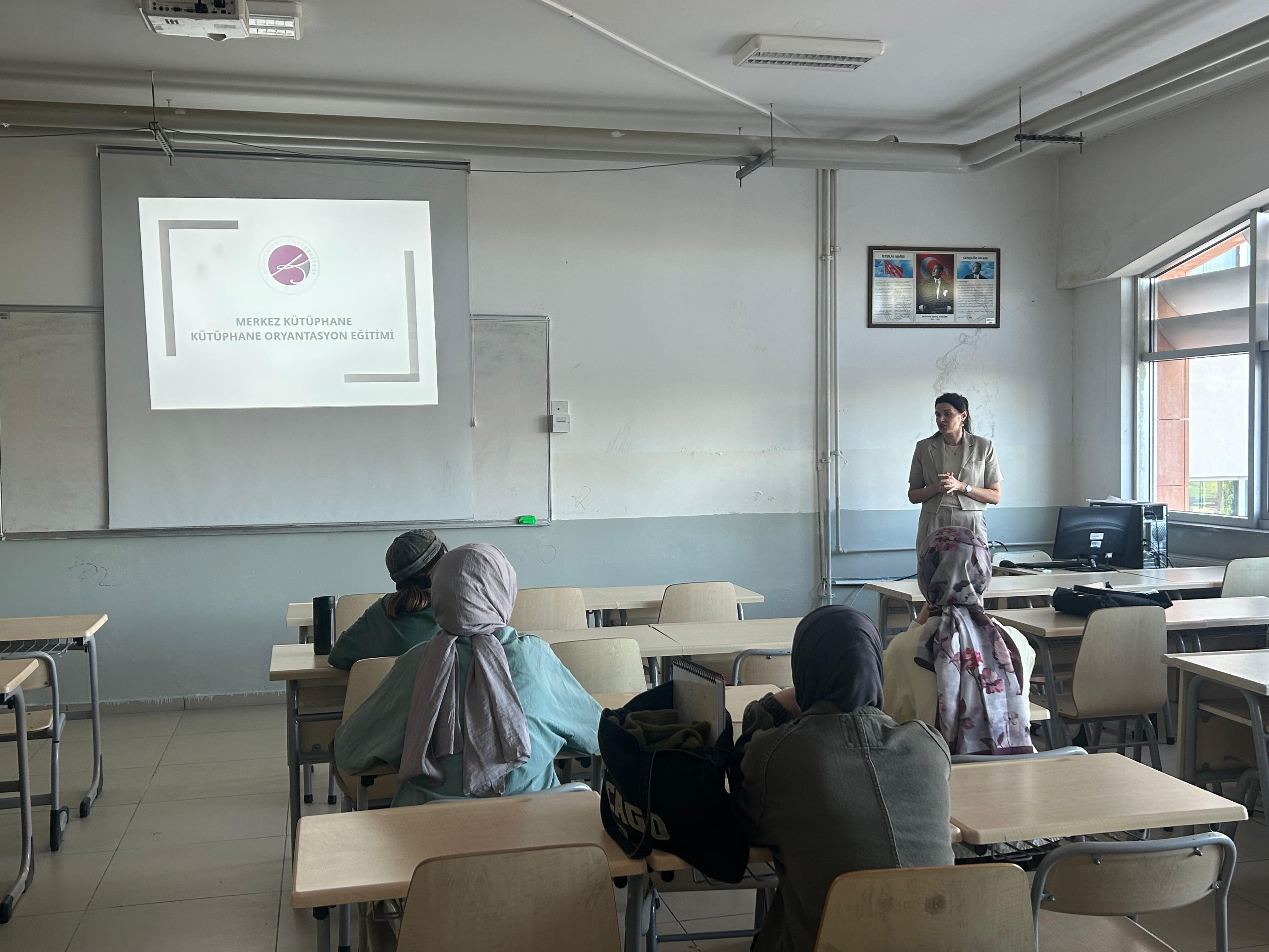 Fakültemizde Yeni Öğrencilerimiz İçin Oryantasyon Programları Düzenlendi