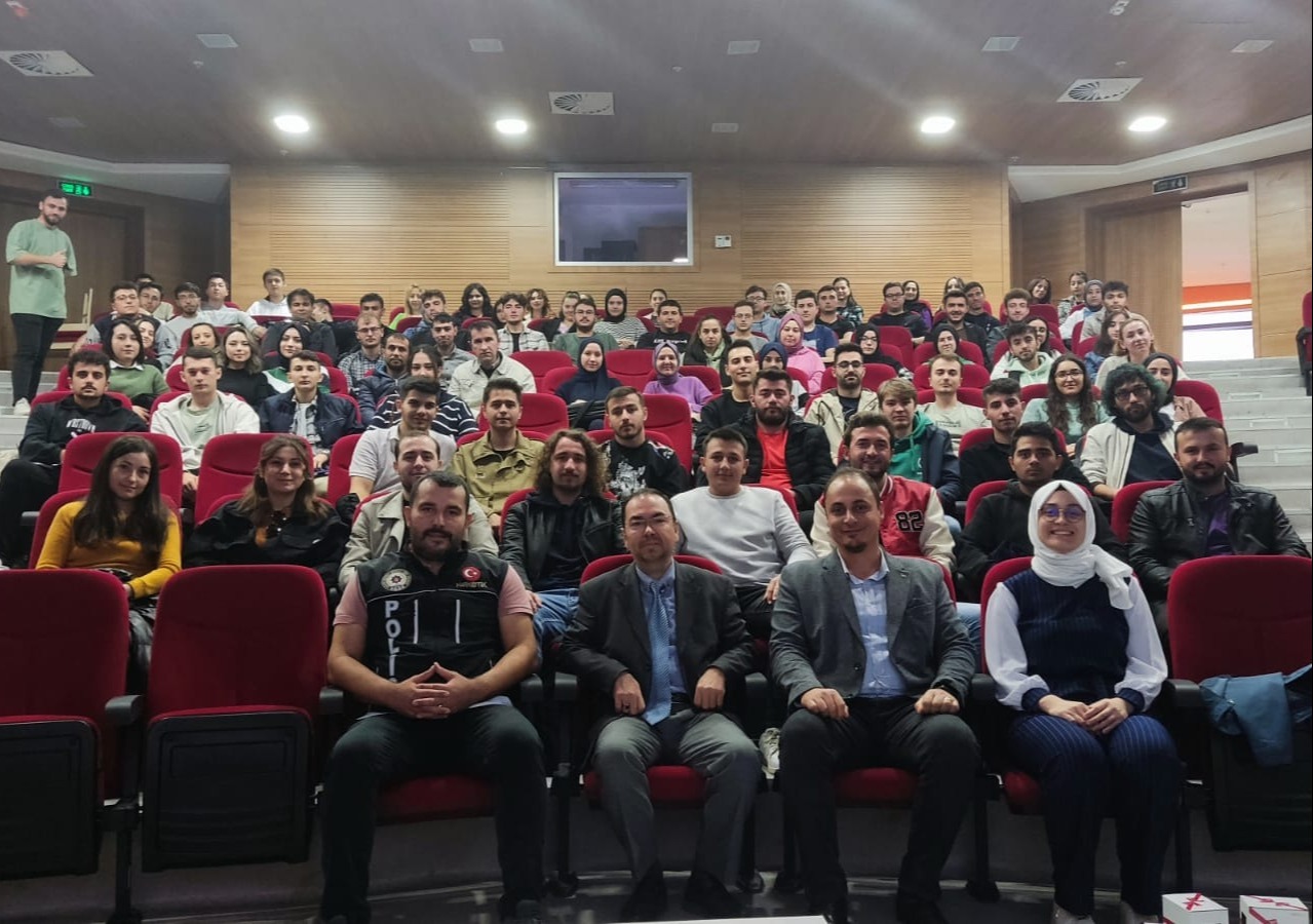  Emniyet Genel Müdürlüğü Narkotik Büro tarafından Uyuşturucu Maddeler ve Zararları Konusunda Farkındalık Eğitimi Tamamlandı