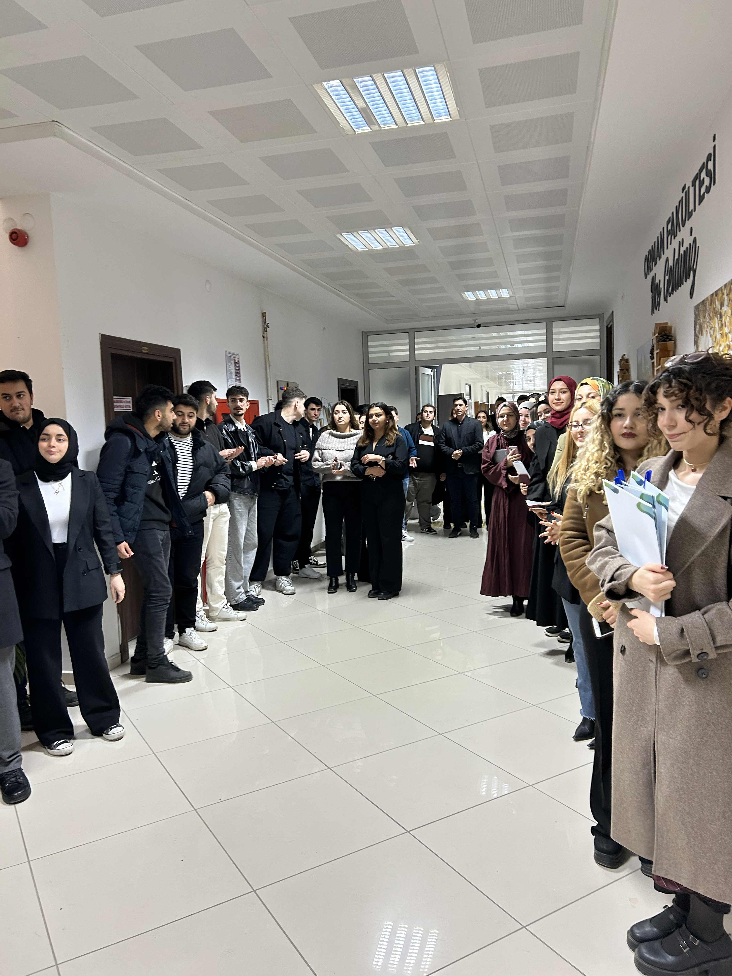 Fakültemiz Son Sınıf Öğrencileri ile “İhtisas Odaklı Öğrenci Projeleri Bilim Şöleni III” Etkinliği Gerçekleştirildi